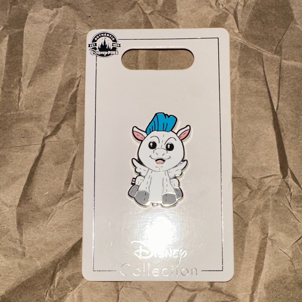 NWOT Baby Pegasus Pixie Plush Disney Pin
